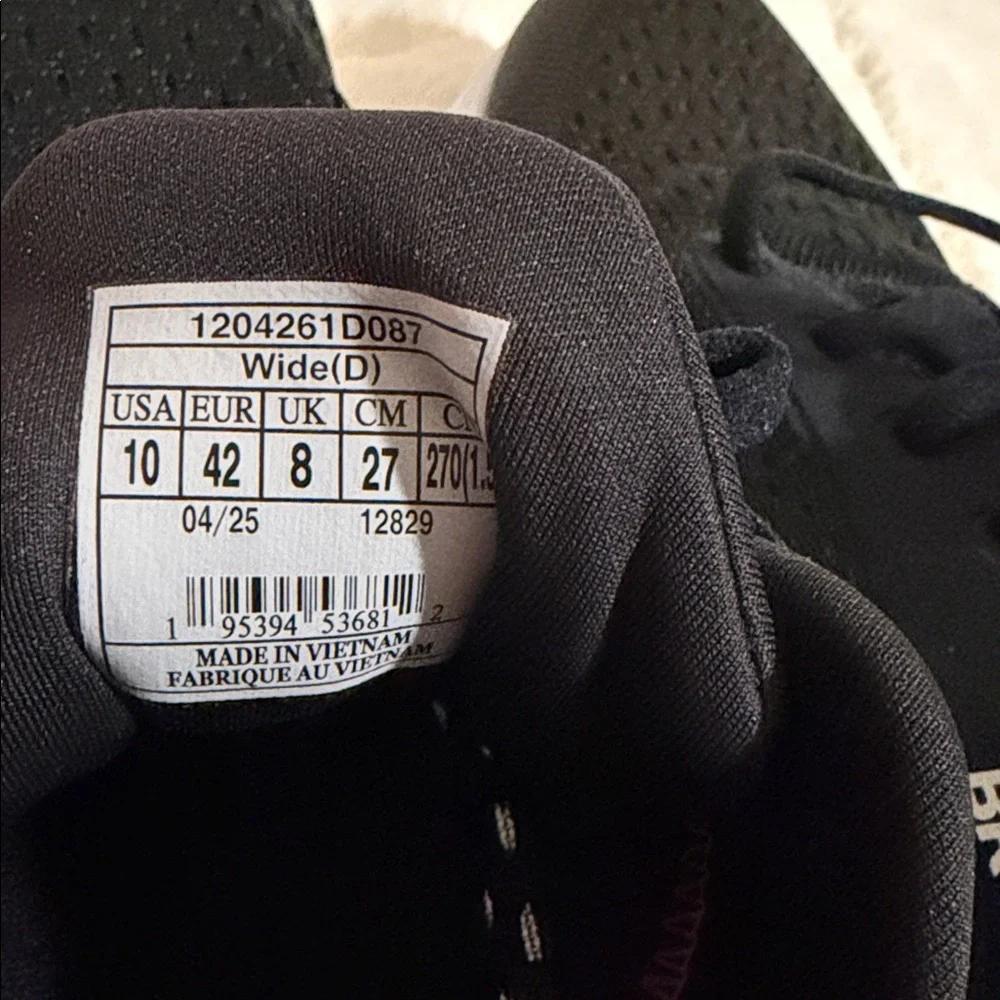 Brooks Adrenaline GTS 24 Black and White Running Shoes. Size 10 Wide - Picture 3 of 4